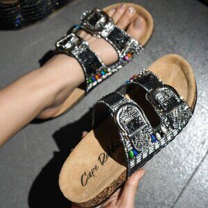 Cape Robbin Women's Black and Silver Sandals